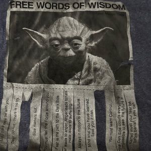 Star Wars Yoda T Shirt. Size Large. Blue grey color